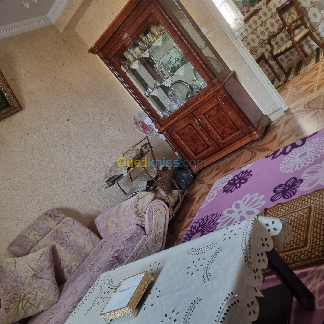 Vente Appartement F5 Aïn Defla Sidi lakhdar