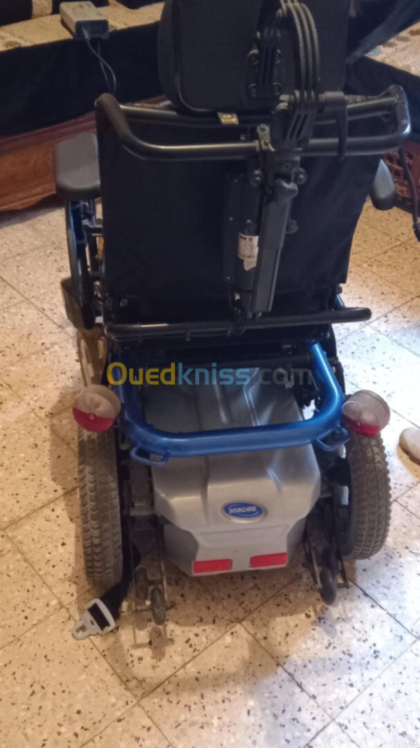 Fauteuil roulant électrique invacare 