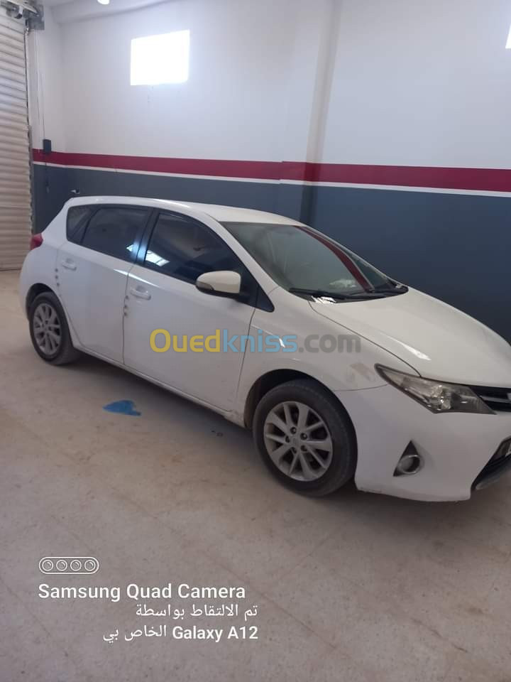 Toyota Auris 2013 