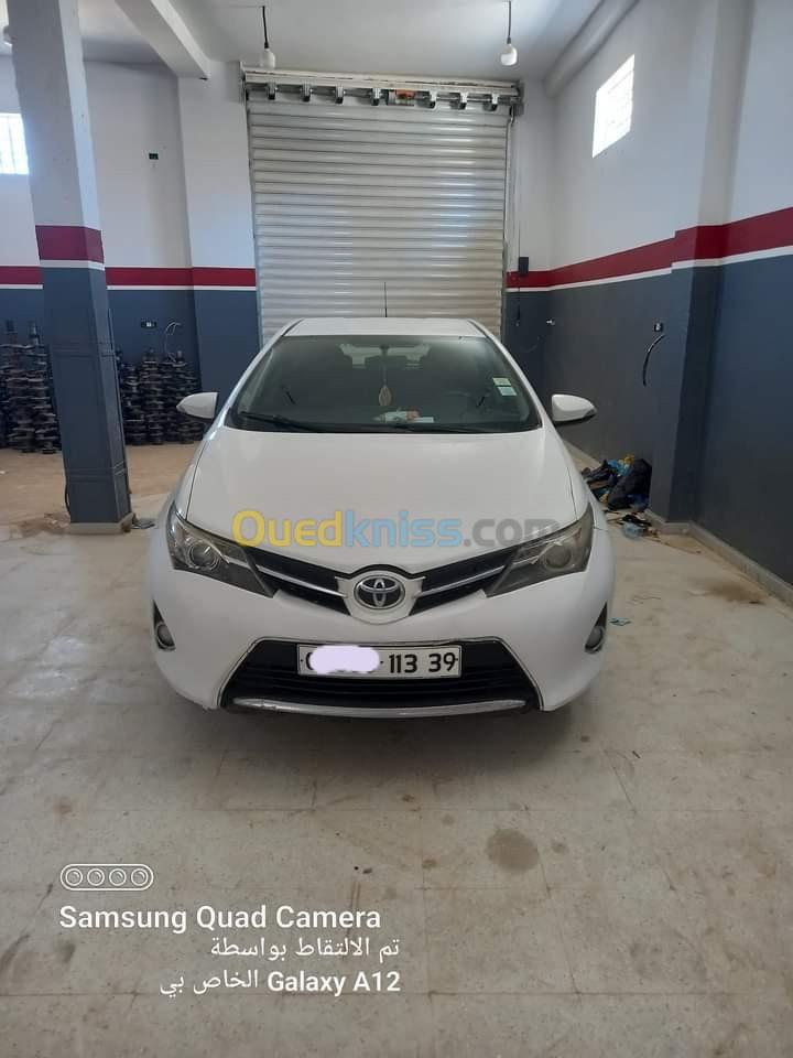 Toyota Auris 2013 