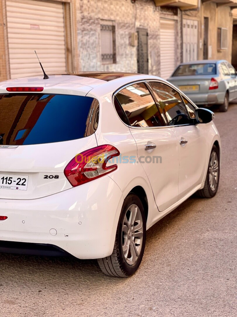 Peugeot 208 2015 Allure