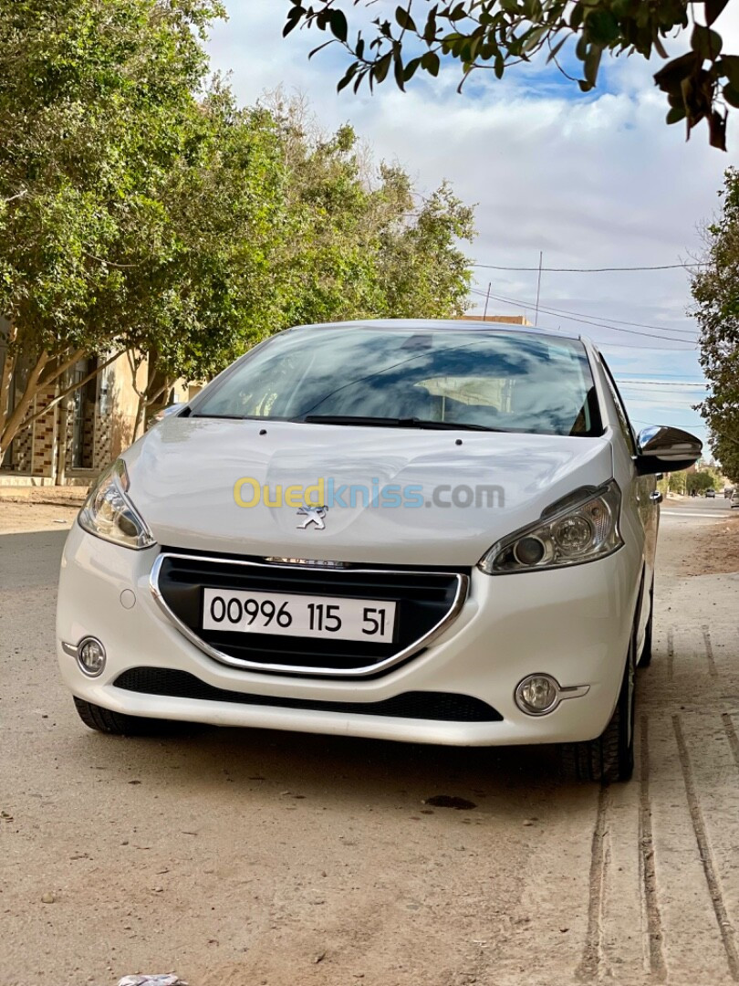 Peugeot 208 2015 Allure