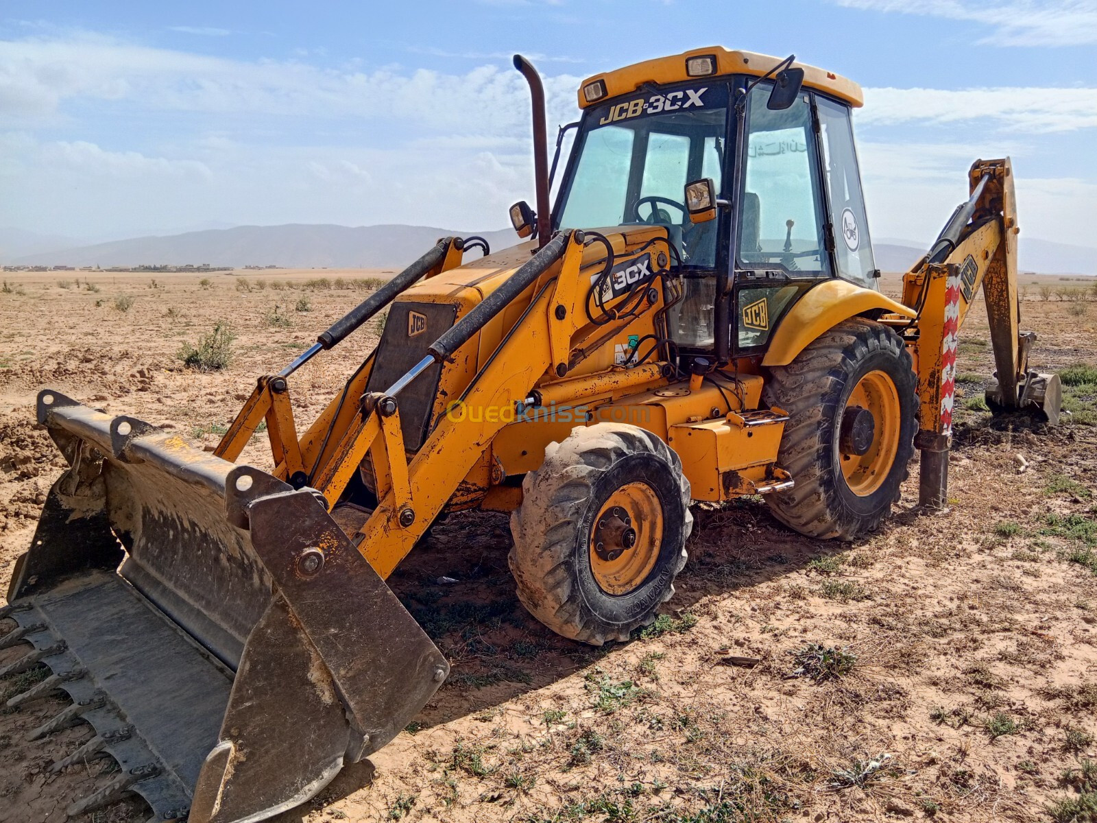 JCB 3cx  Sans turbo 4*2 JCB 4*2 sans turbo 1999