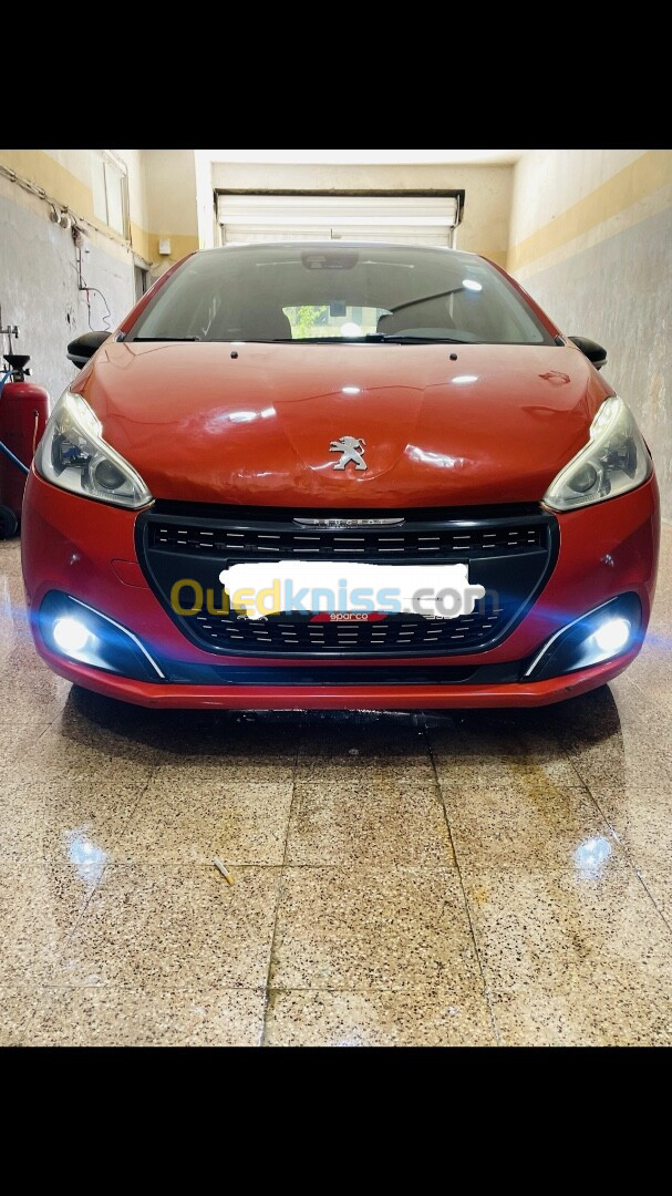 Peugeot 208 2015 Allure Facelift