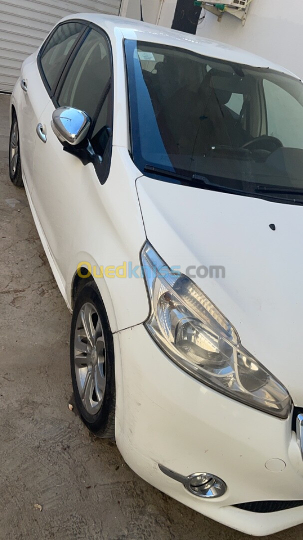 Peugeot 208 2013 Allure