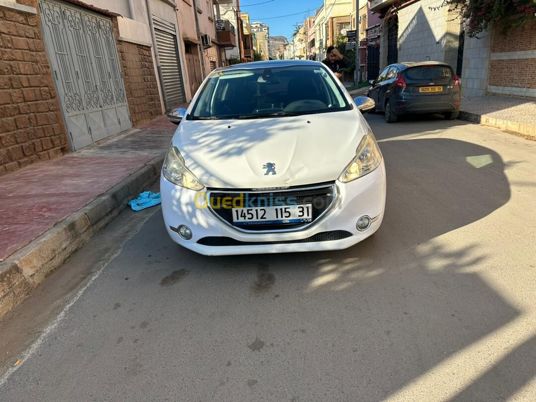 Peugeot 208 2015 Allure