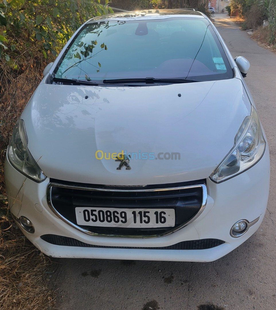 Peugeot 208 2015 Allure