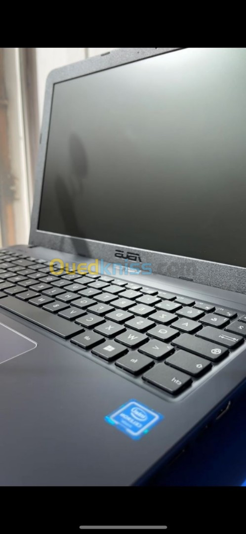 Asus Vivobook X543M Intel N4020/4Go/1To HDD/Ecran 15,6 pouces HD/Intel UHD 600 Graphics/Windows 10