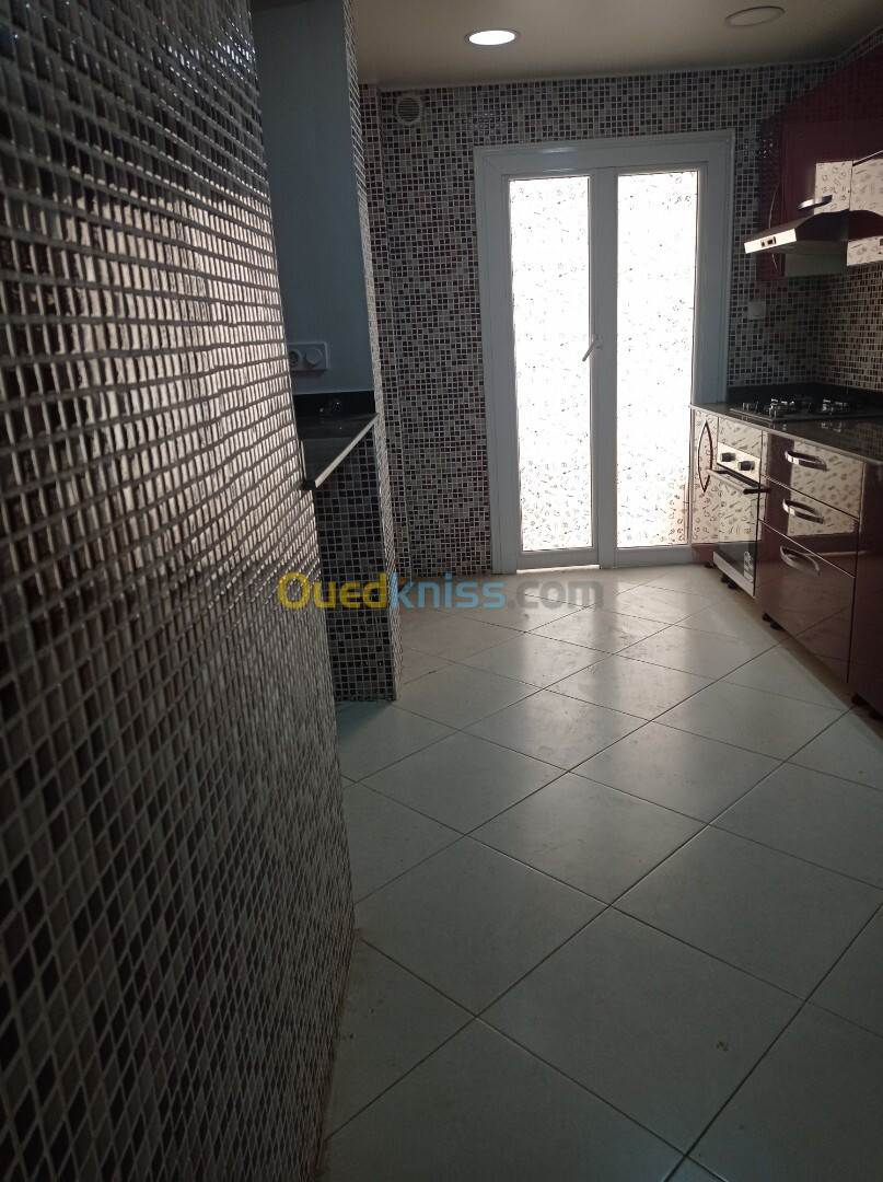 Location Appartement F4 Alger Douera