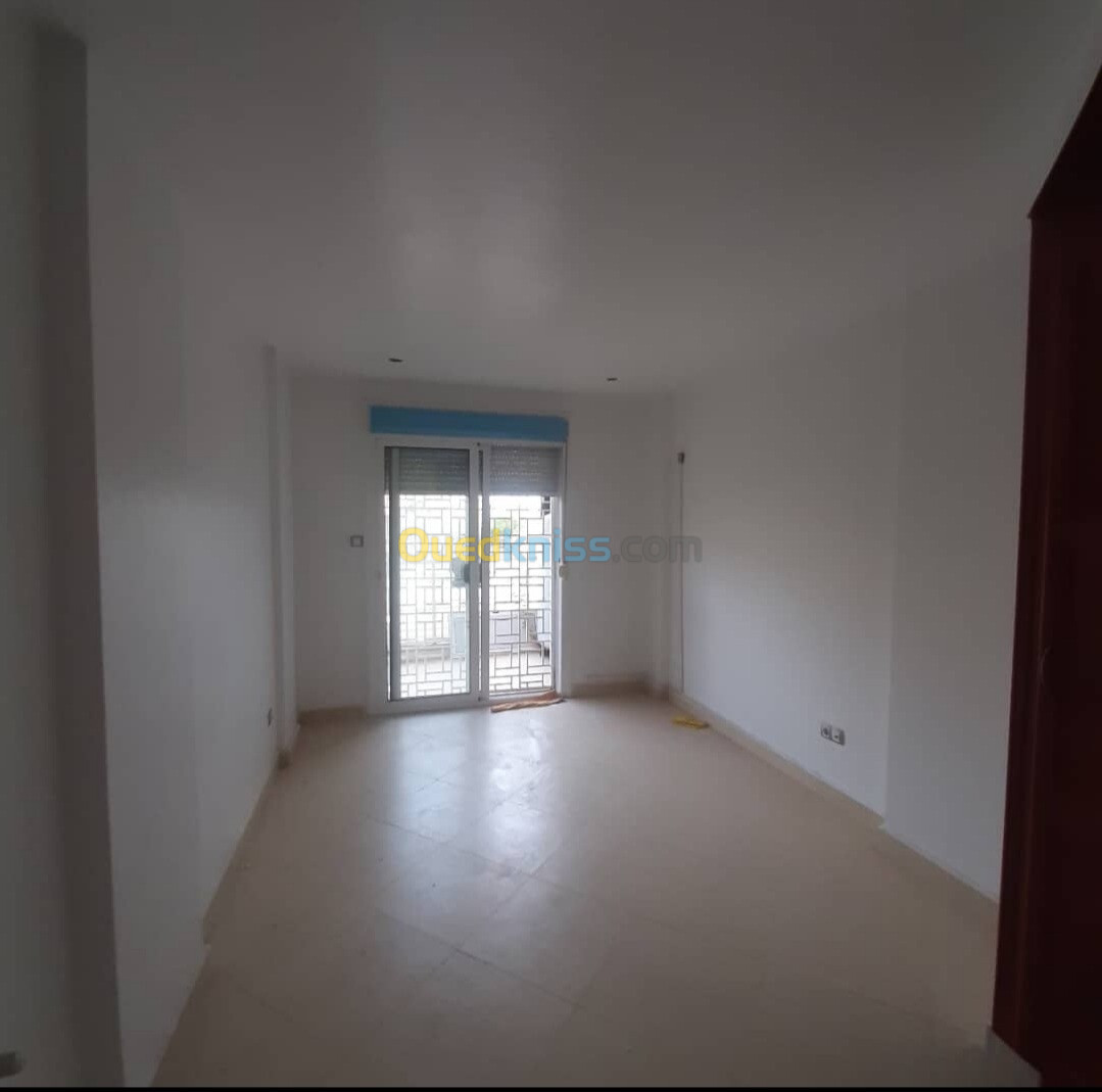 Location Appartement F3 Alger Said hamdine