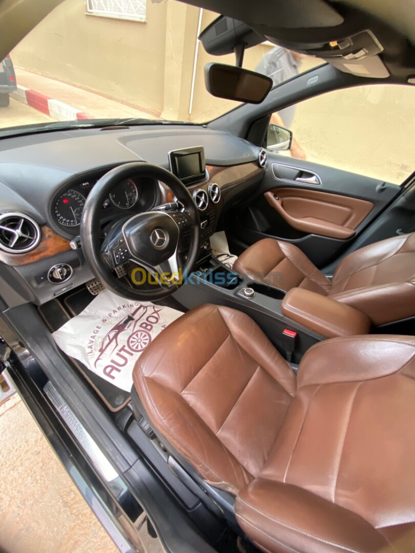 Mercedes Classe B 2014 180 BlueEFFICIENCY