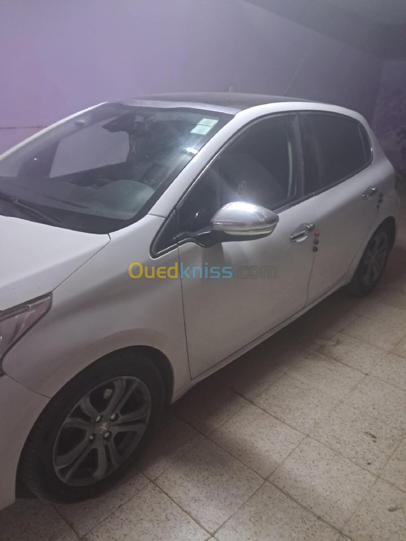 Peugeot 208 2014 Allure