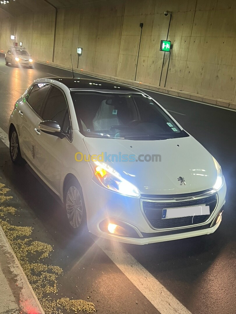 Peugeot 208 2019 Allure facelift