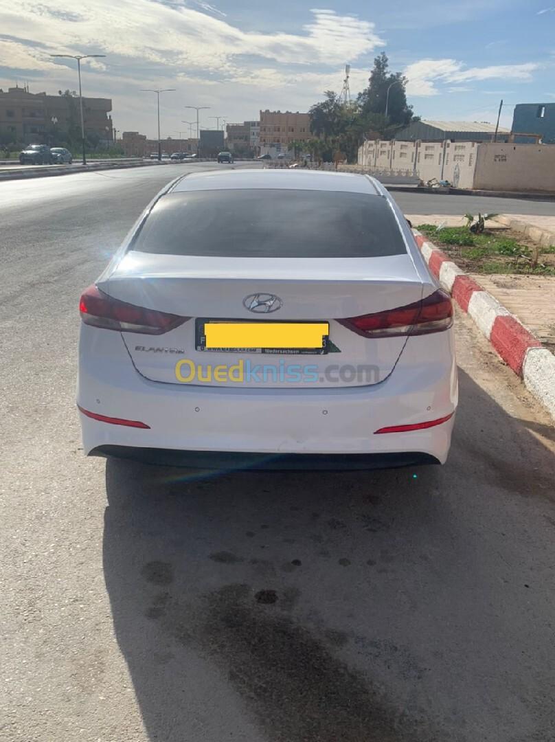 Hyundai Elantra 2019 