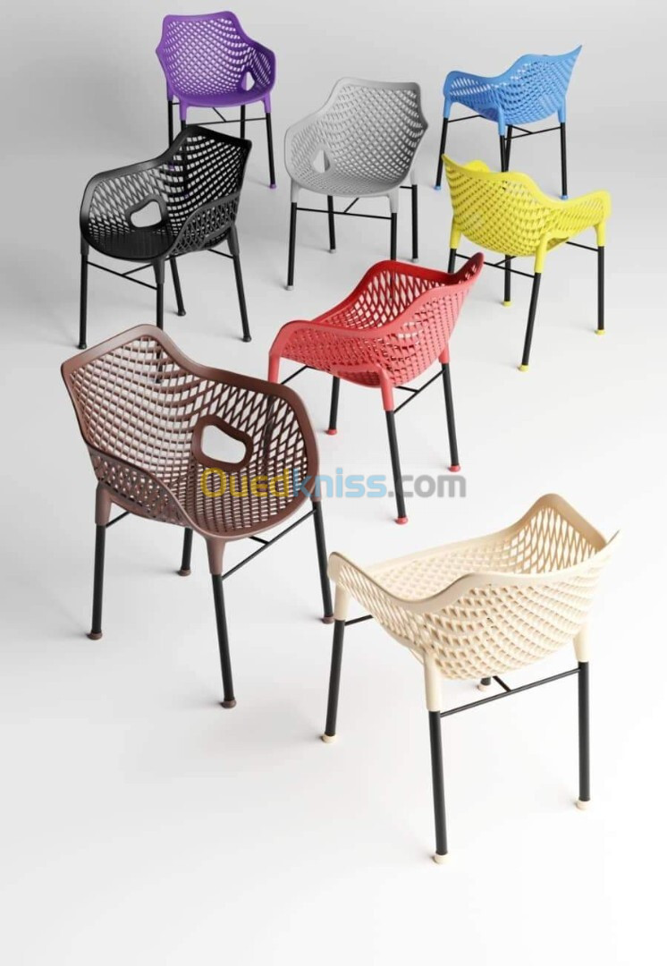 Tables et chaises plastique métal bois