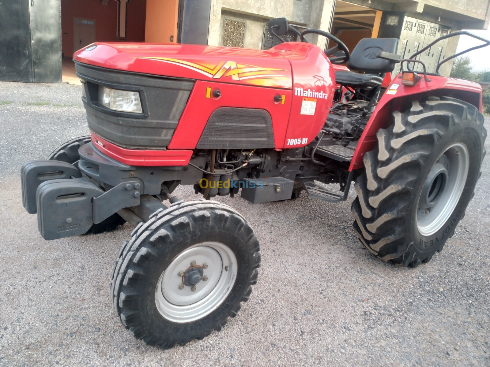 Mahindra Tracteur Mahindra 7005 DI 2014