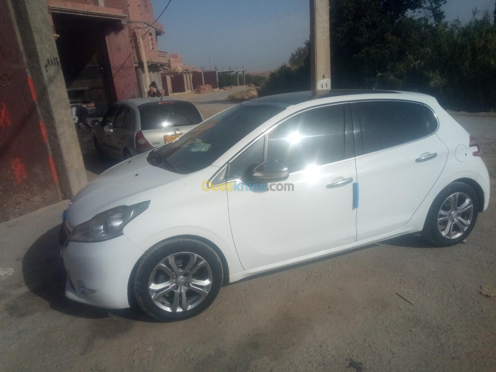 Peugeot 208 2014 Allure