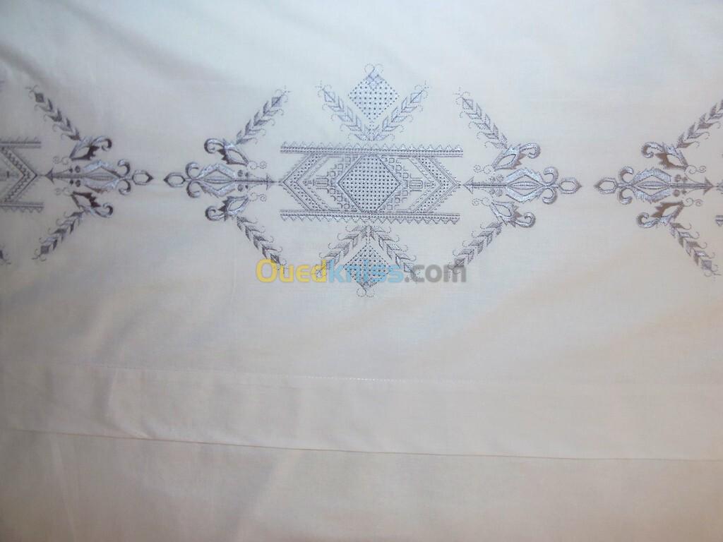 Parure de drap brodé 6 pièces 