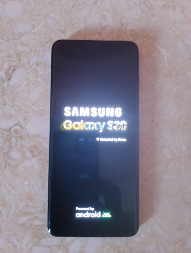 Samsung galaxy s20 8/128 .