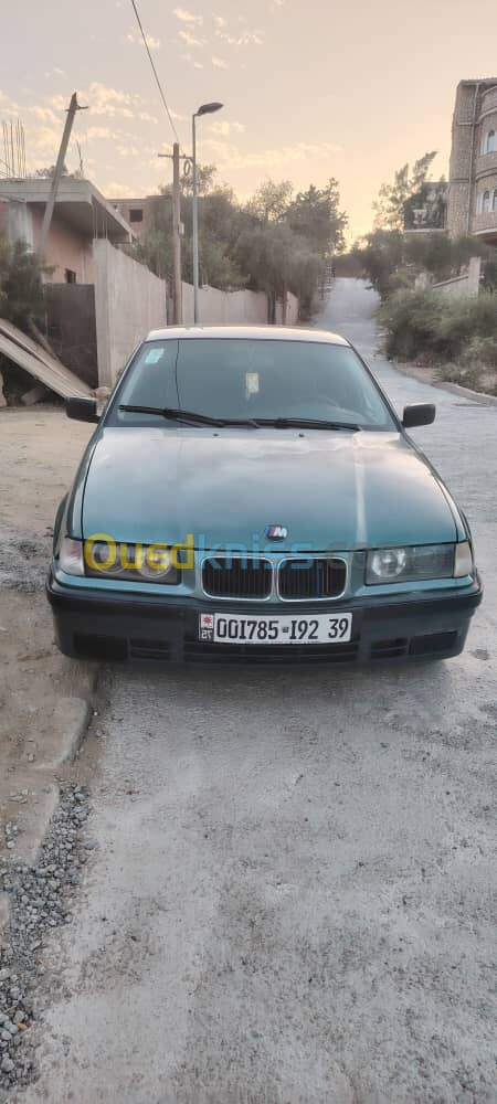 BMW 320i 1992 320i