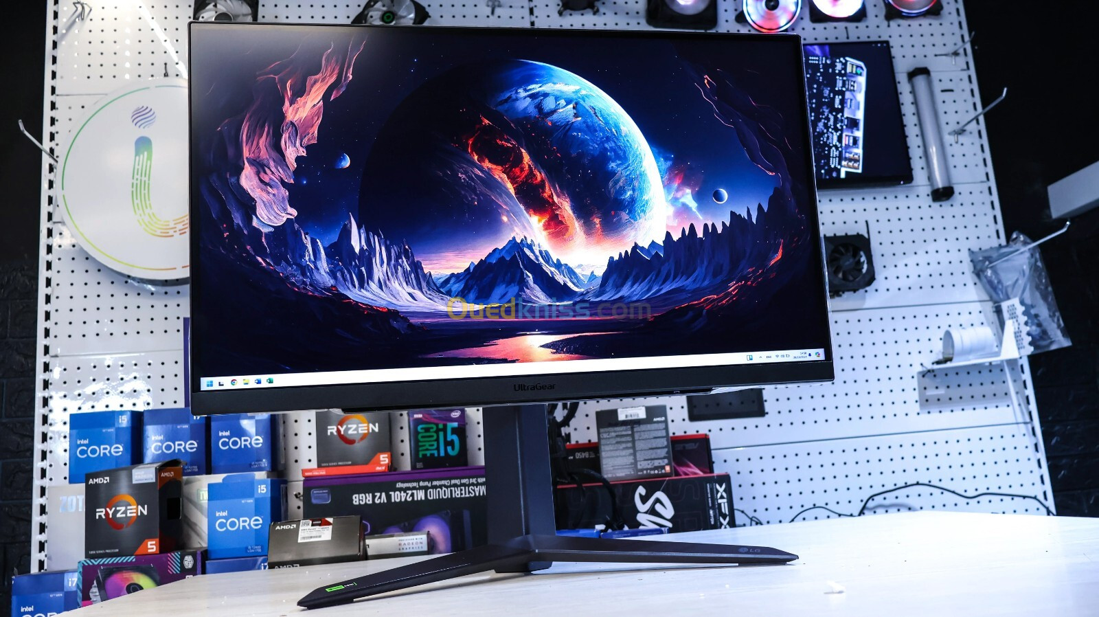 LG UltraGear 27" QHD IPS 165Hz Gaming Monitor 