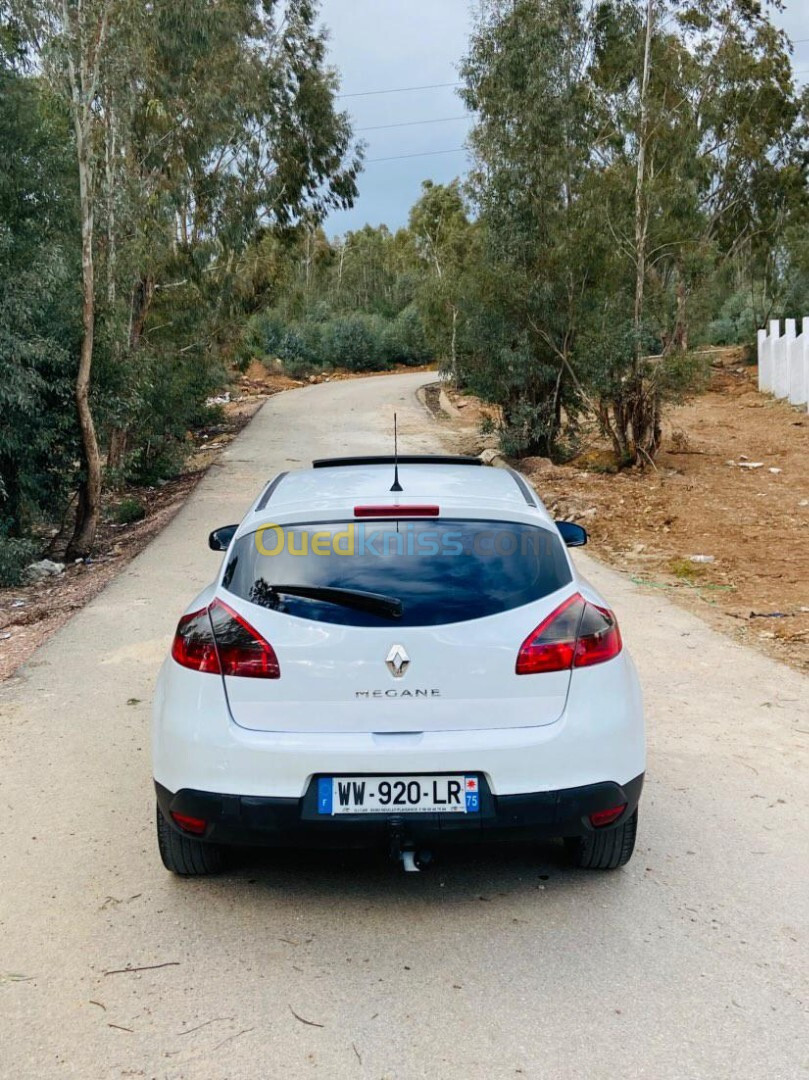 Renault Megane 3 2012 Play