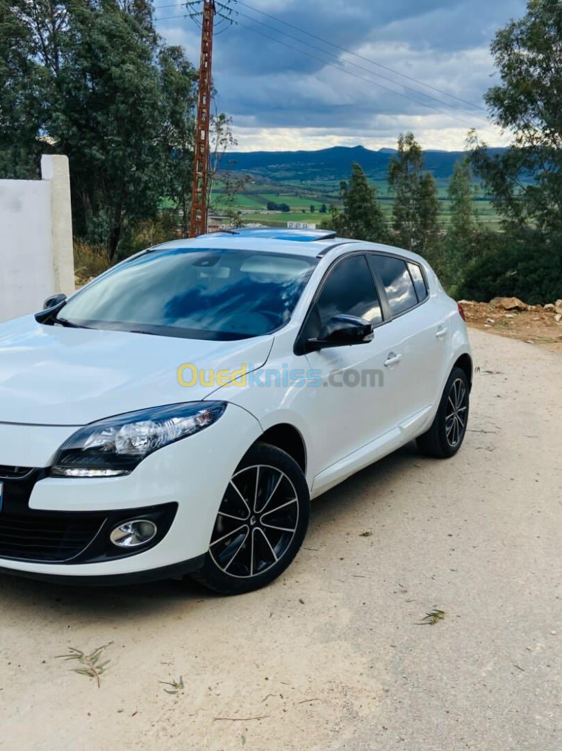 Renault Megane 3 2012 Play