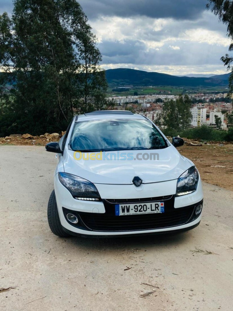 Renault Megane 3 2012 Play