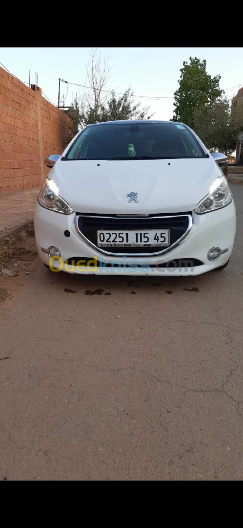 Peugeot 208 2015 Allure