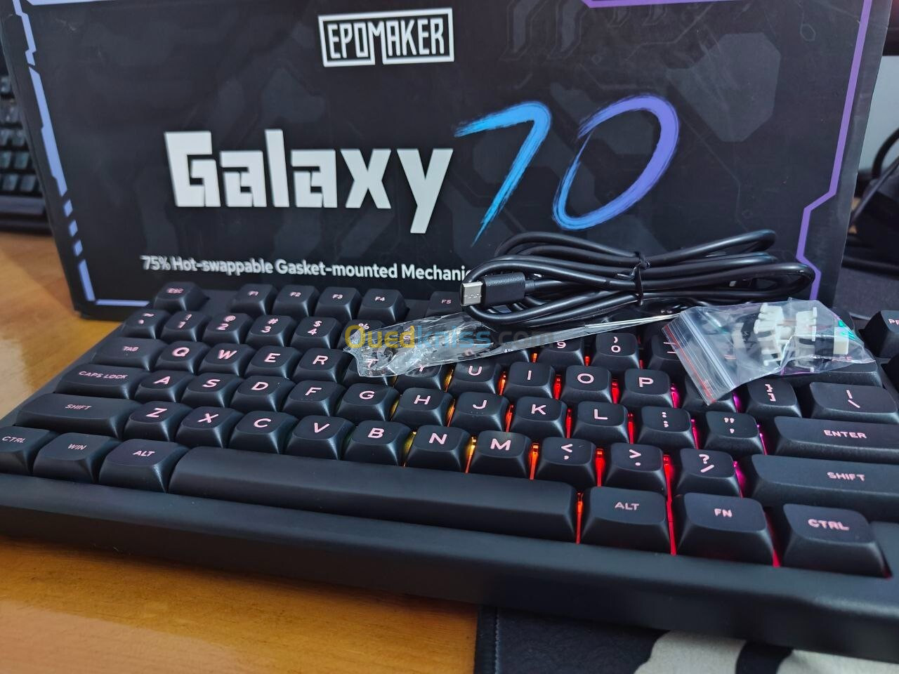 Keyboard Epomaker Galaxy70 Wired&Wireless 75%  بروفسيونال نبيع فيها بنصف السعر تقريبا