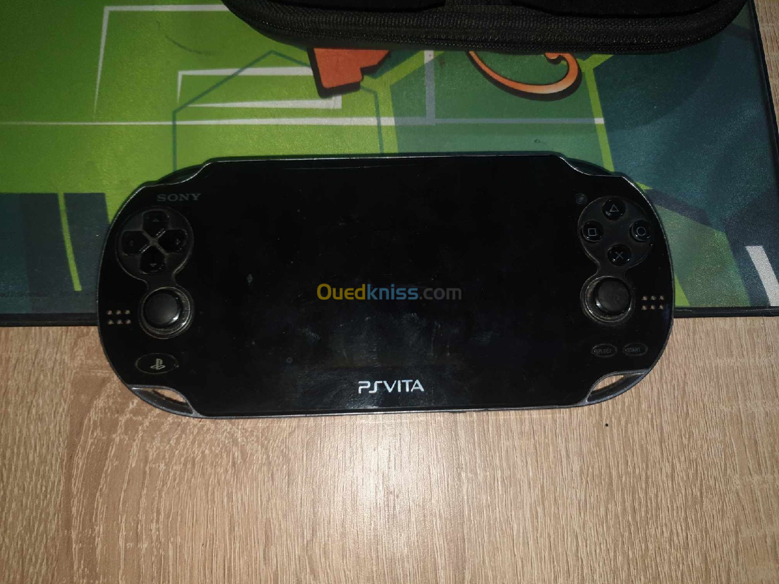 PS vita flaché et cracker