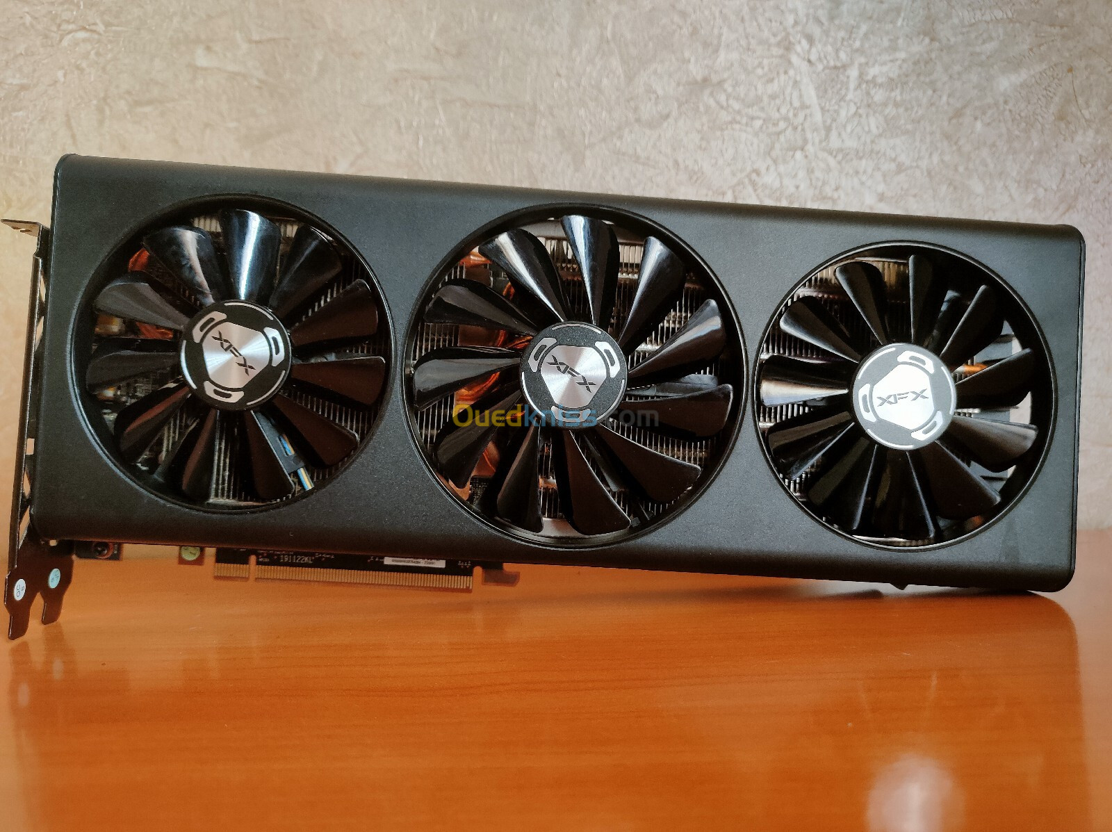 RX 5700 XT XFX THICC 3. Original (mach ta Aliexpress)