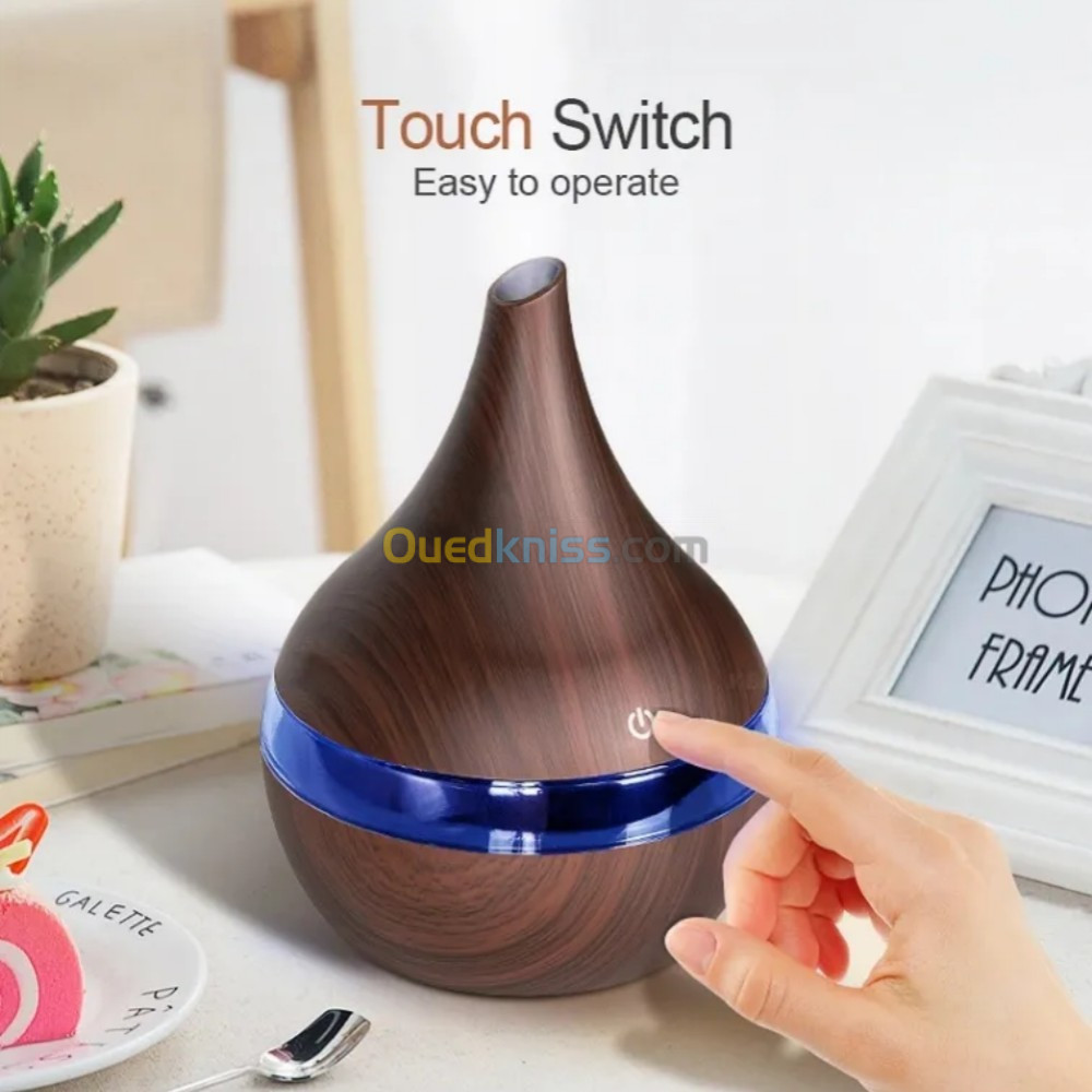     Humidificateur Électrique style bois 300ml Aromathérapie Diffuseur Avec 7 Couleur LED Lumière