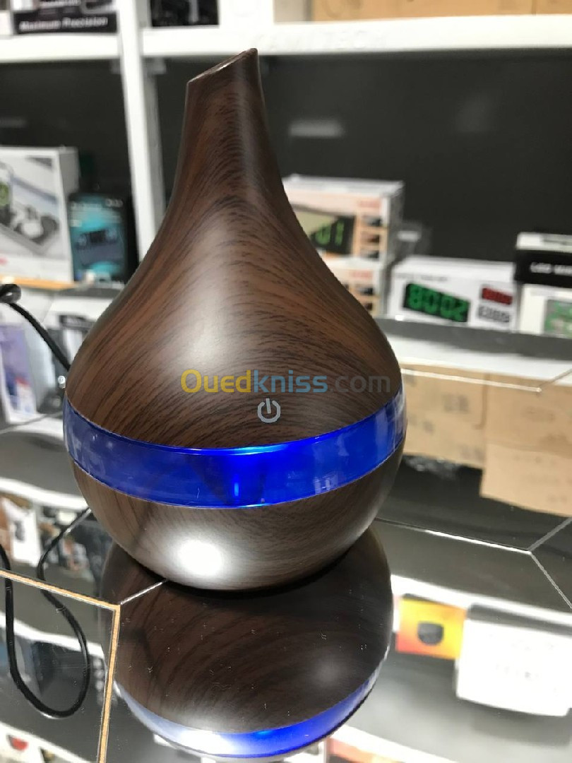     Humidificateur Électrique style bois 300ml Aromathérapie Diffuseur Avec 7 Couleur LED Lumière