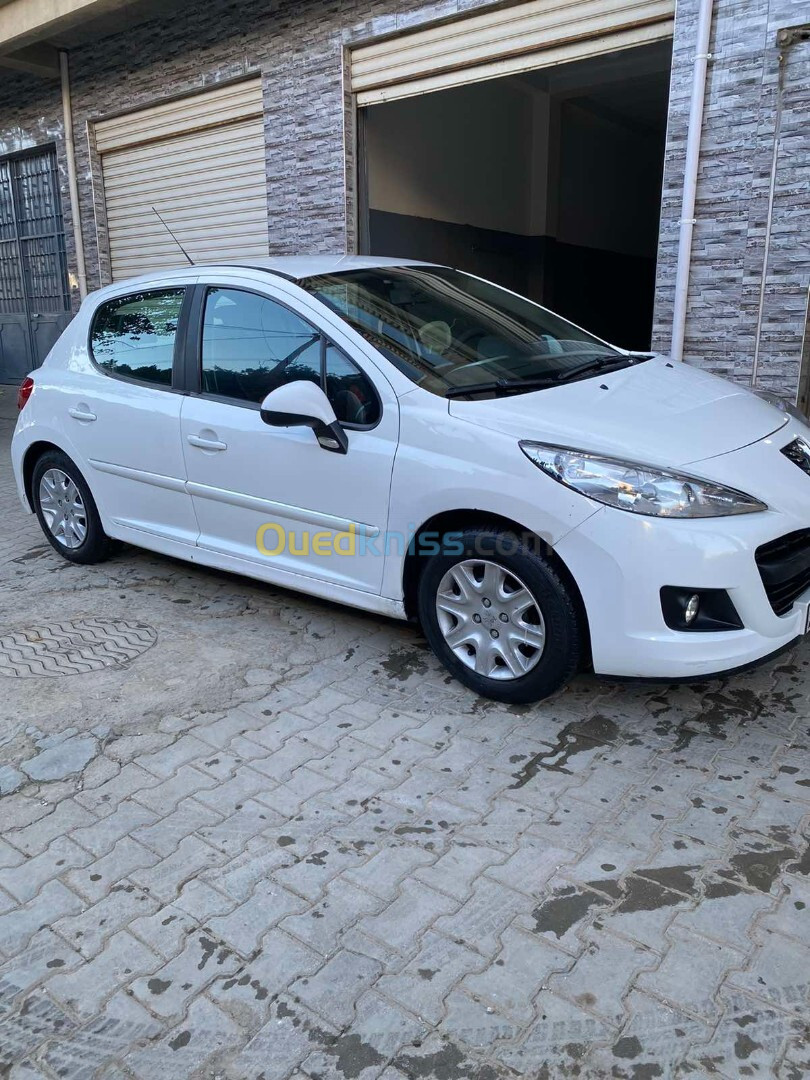 Peugeot 207 2012 