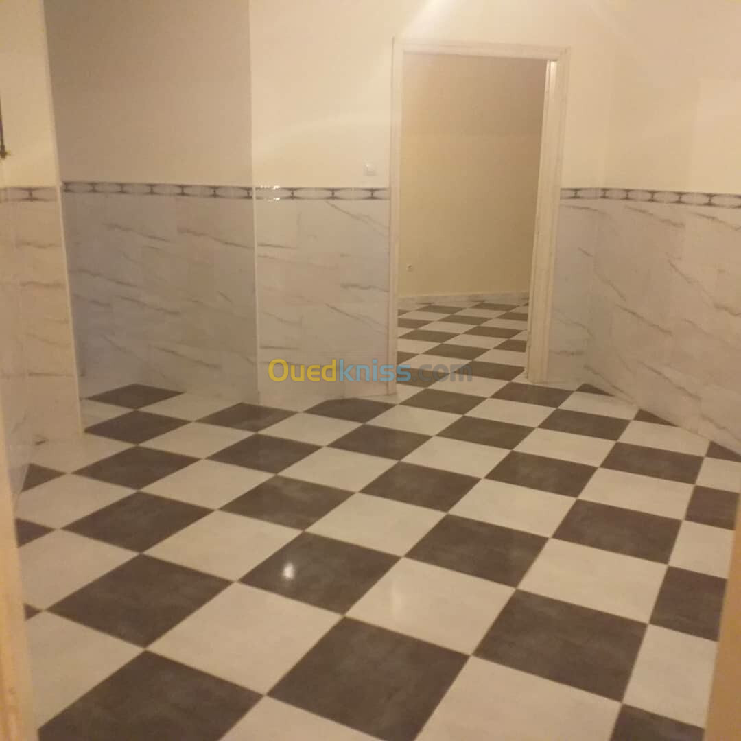 Location Niveau De Villa F3 Alger El marsa