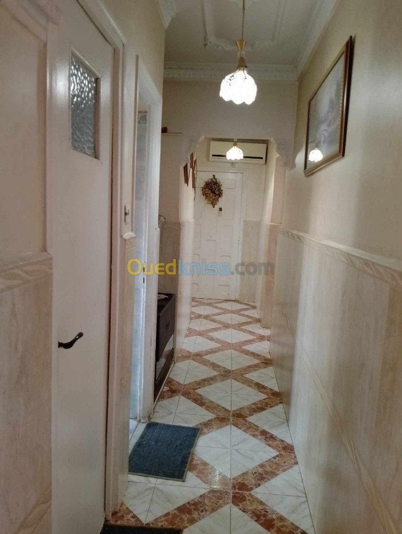 Vente Appartement F3 Alger Les eucalyptus