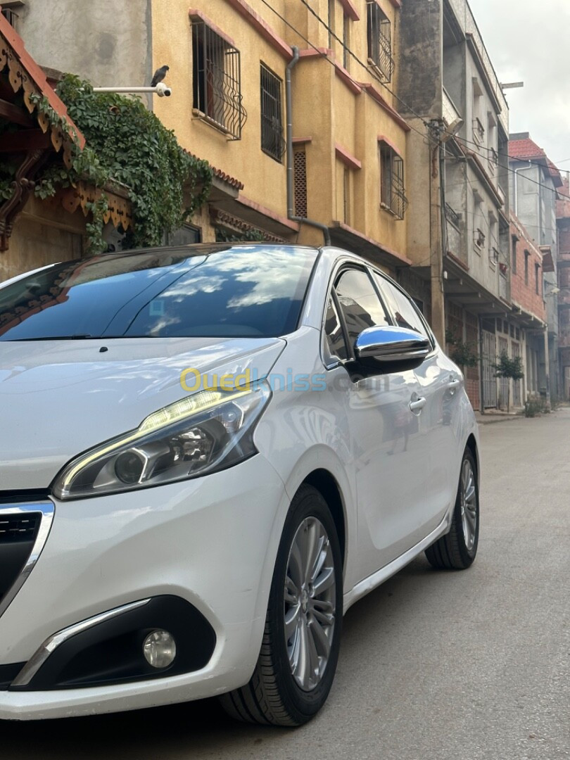 Peugeot 208 2016 