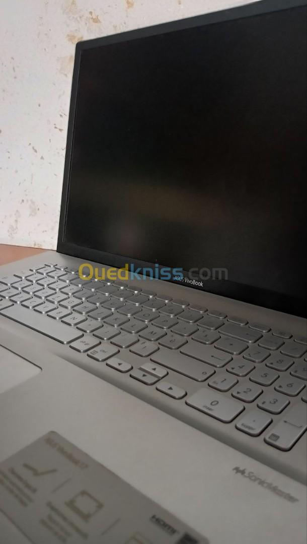 Asus VivoBook 17 i5-1035G1