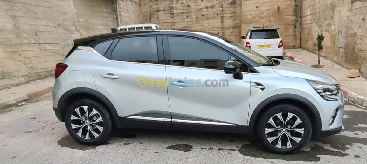 Renault Captur 2023 Thcno