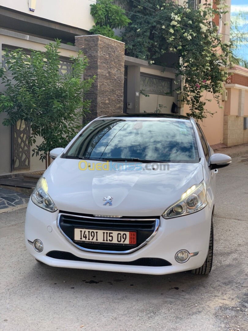 Peugeot 208 2015 Allure