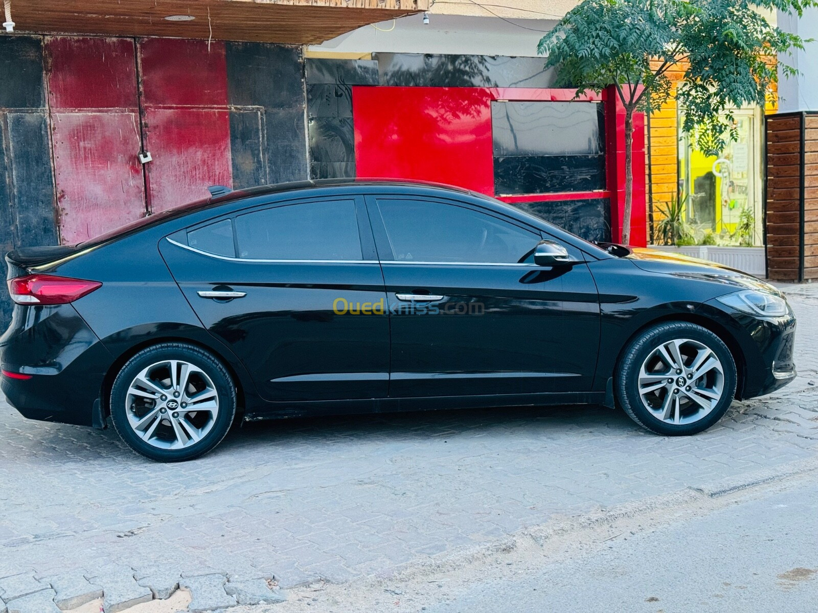 Hyundai Elantra 2019 