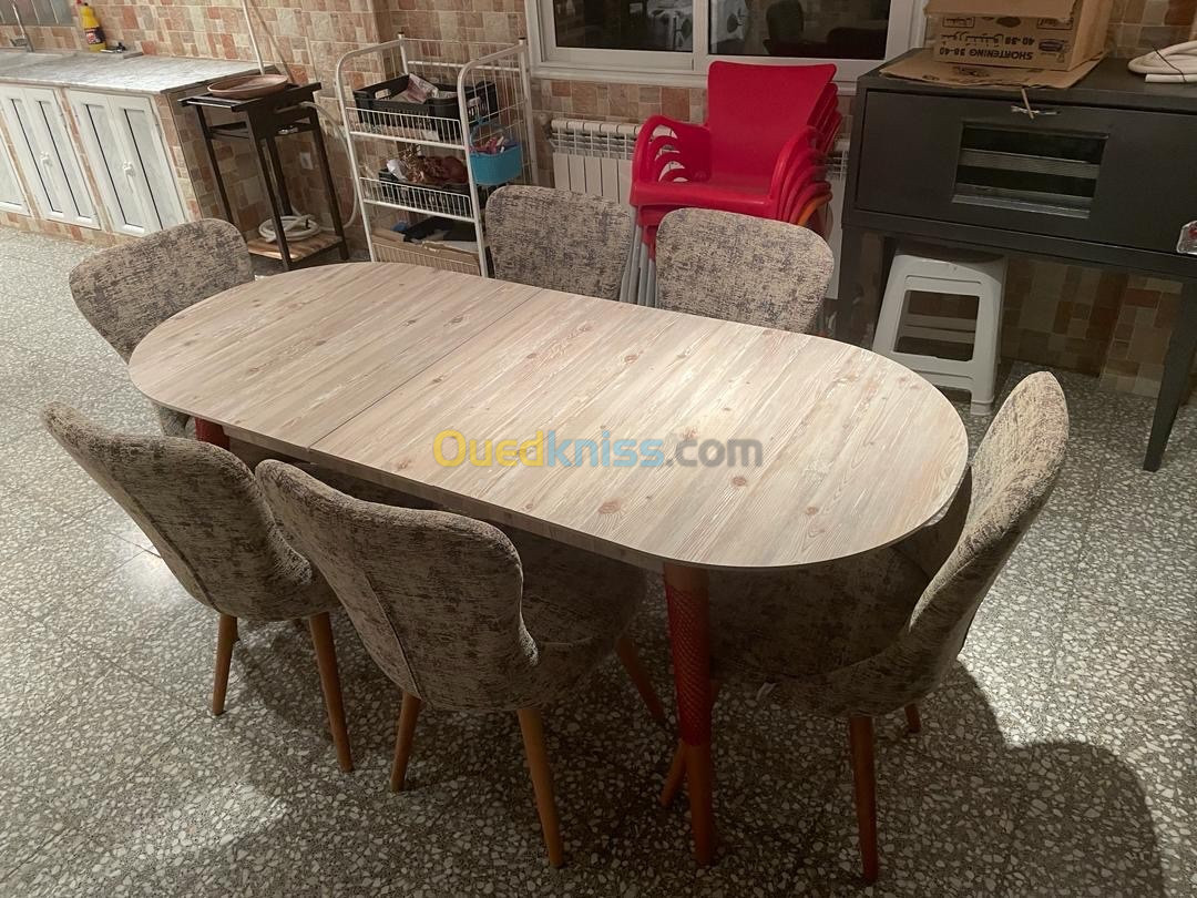 Table salle manger ouvrable avec 06 chaise 