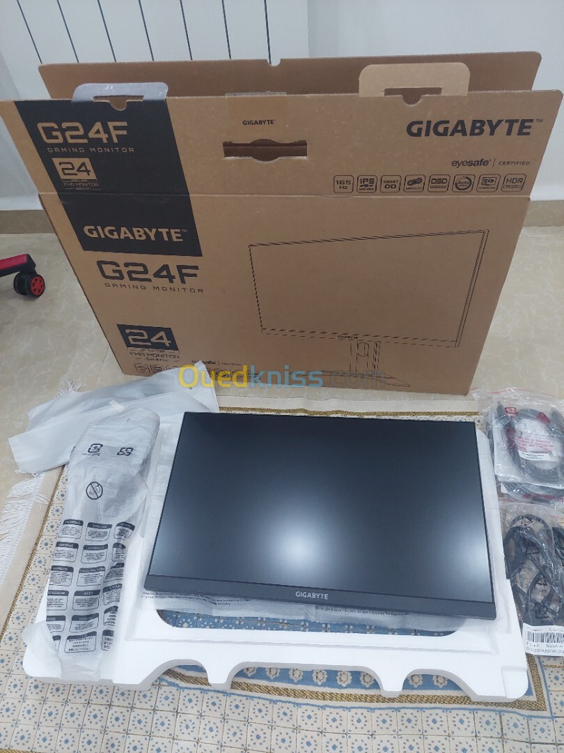 gigabyte g24f