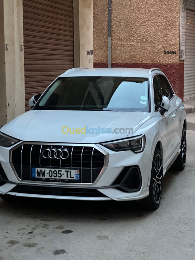 Audi Q3 2021 Ambition