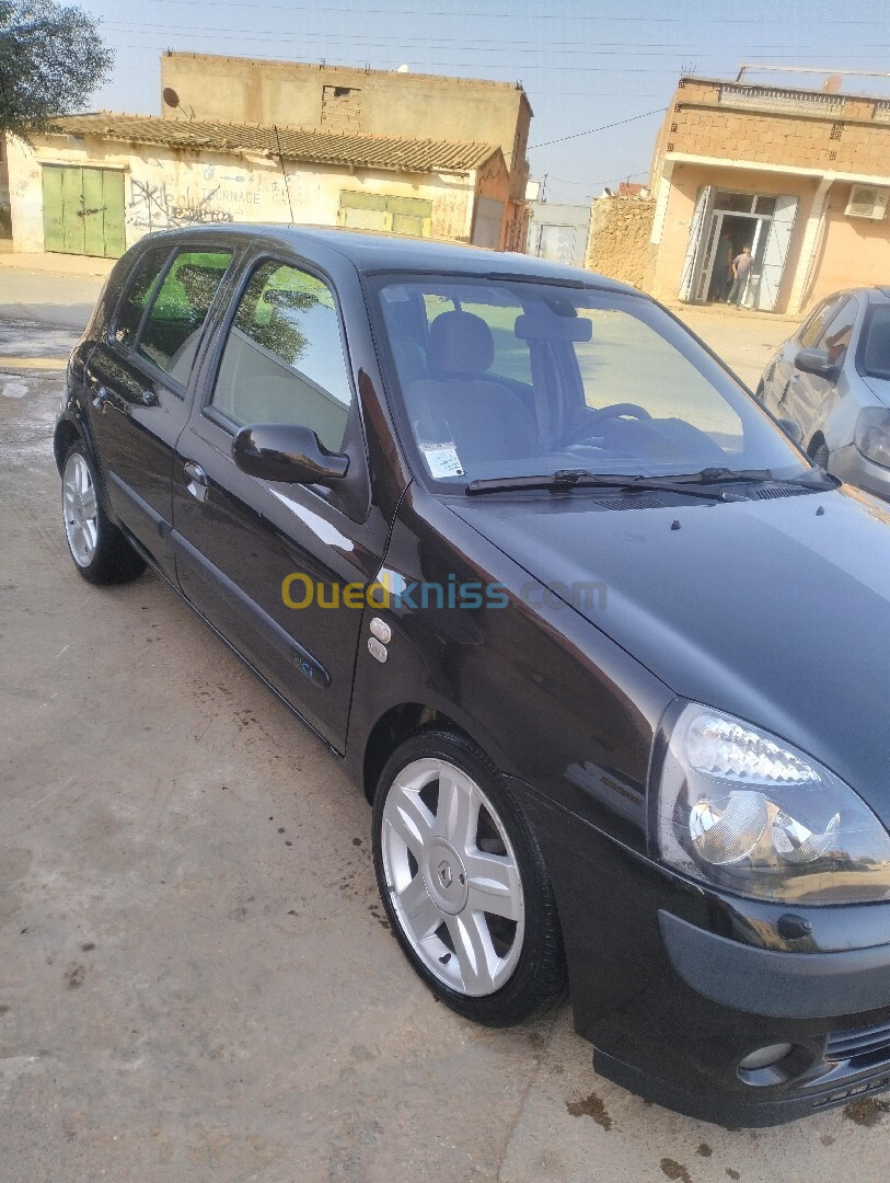 Renault Clio 2 2004 Berevillage