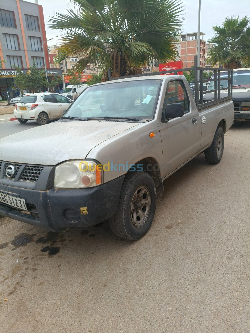 Nissan Pickup hardbody 2012 2.5