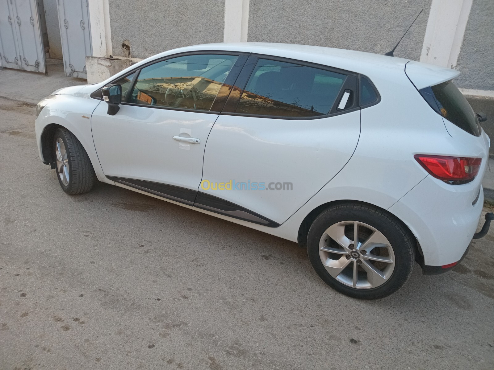 Renault Clio 4 2016 Limited 2