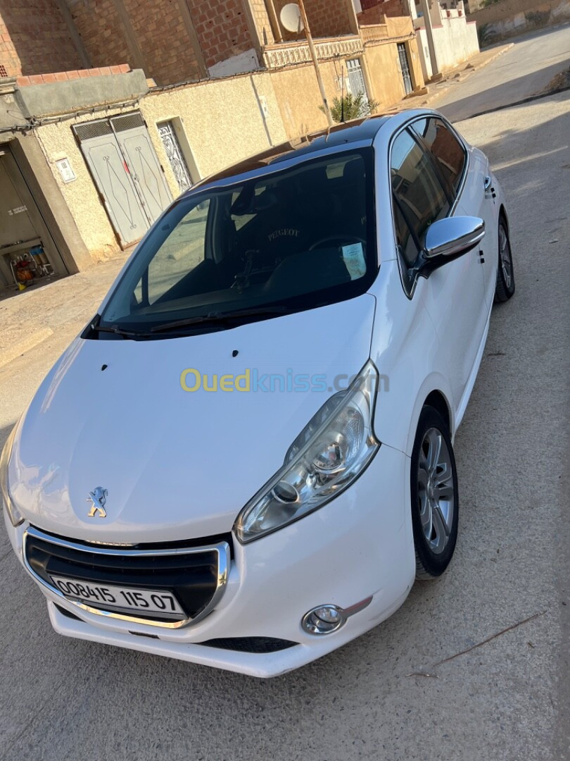 Peugeot 208 2015 Allure