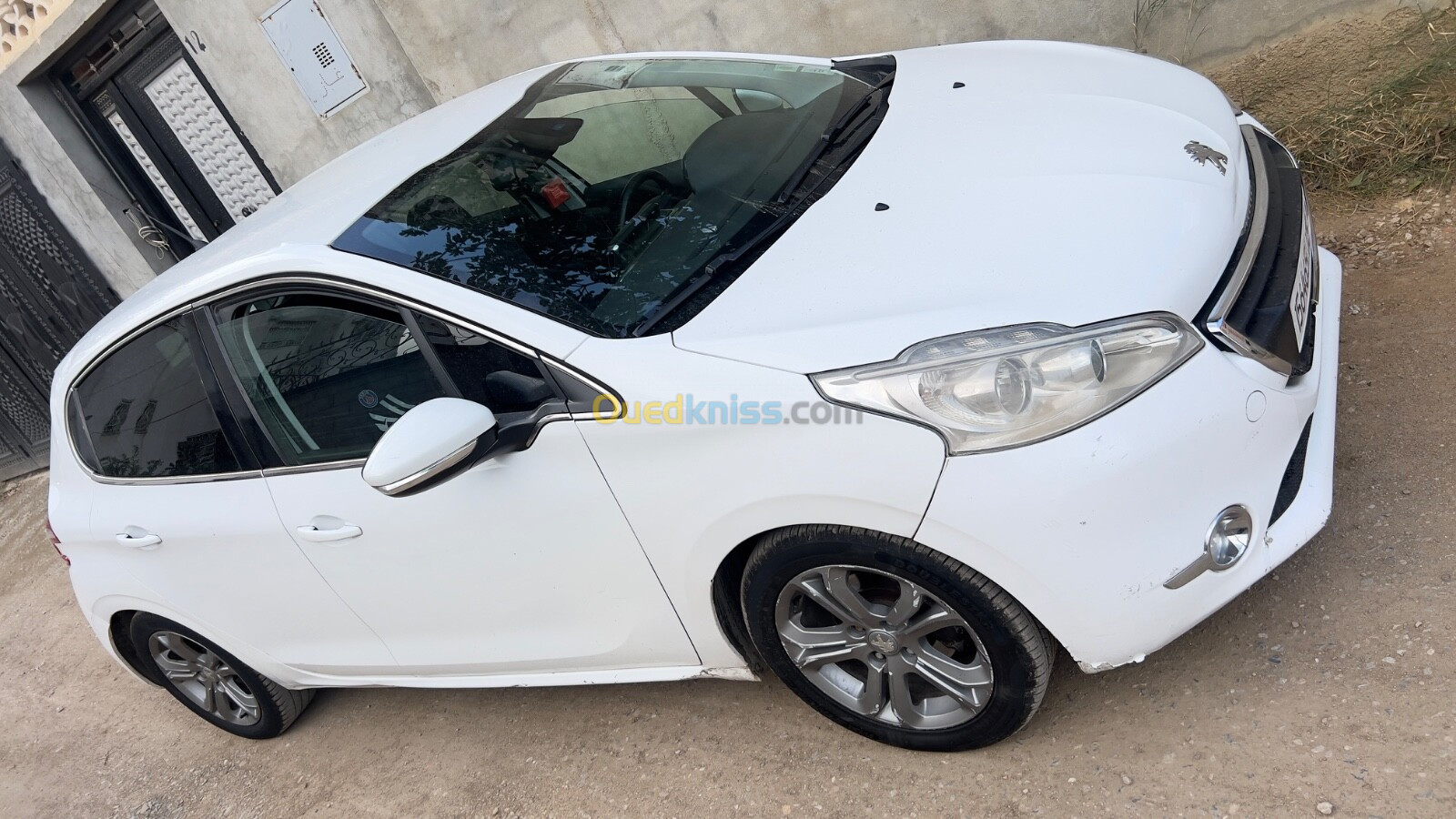 Peugeot 208 2015 Allure